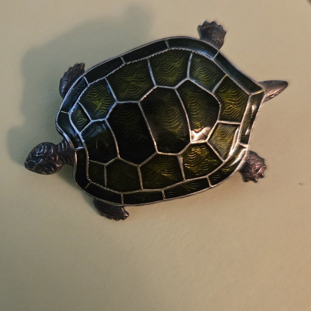 Catherine Popesco Green Turtle Brooch